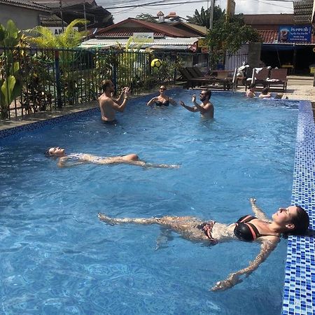 Real Vang Vieng Backpacker Hostel Экстерьер фото