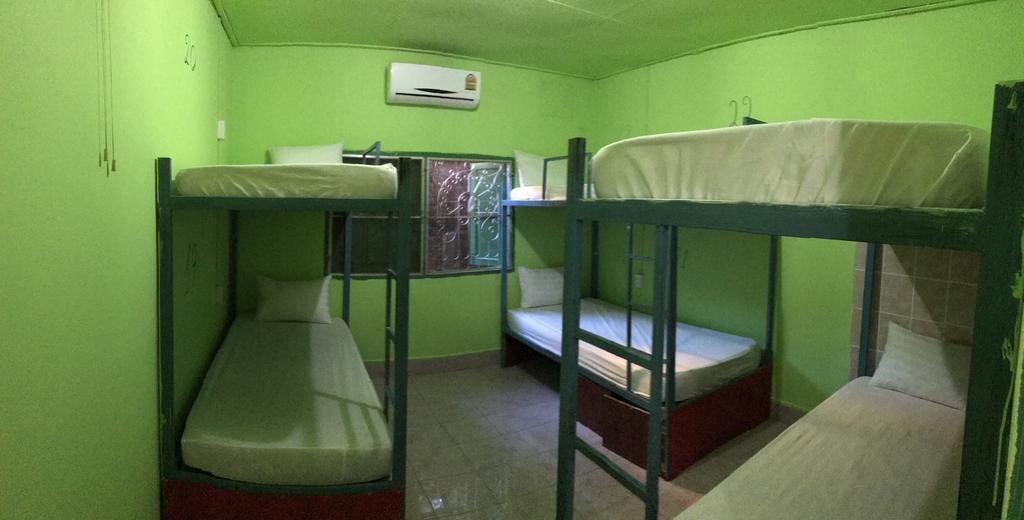 Real Vang Vieng Backpacker Hostel Экстерьер фото