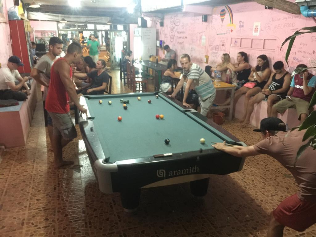 Real Vang Vieng Backpacker Hostel Экстерьер фото