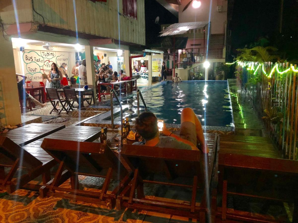 Real Vang Vieng Backpacker Hostel Экстерьер фото